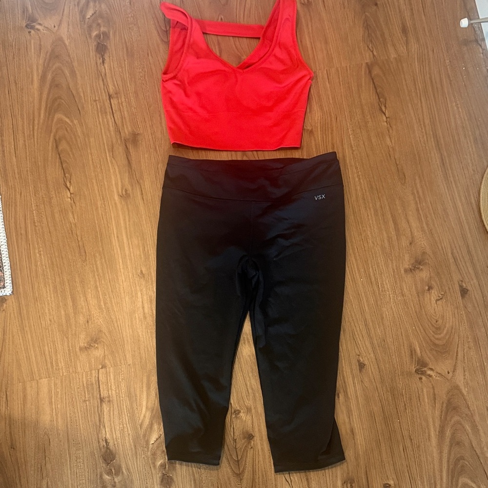 VSX Black Cropped Leggings